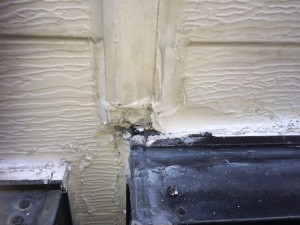 外壁サイディング　雨漏り　解決