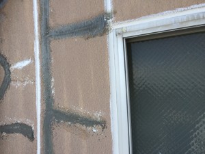 外壁　ヒビ割れ補修