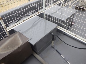 屋上　雨漏り　防水工事　塩ビシート防水