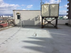 屋上防水改修工事　解体工事