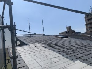大阪市　雨漏りによる屋根改修・シーリング工事　仮設足場設置　ダイタク