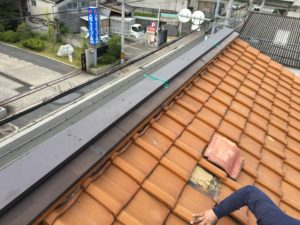 大阪市　雨漏り改善、台風被害・屋根復旧板金復旧工事　ダイタク