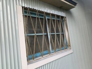 大阪市　屋根塗装・壁波板施工のテナント内装　ダイタク
