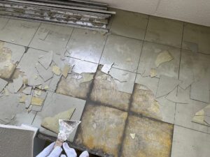 奈良市　マンション　廊下　階段　長尺シート工事　ダイタク　DAITAKU　奈良　生駒