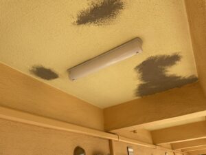 生駒市　マンション　廊下天井　爆裂補修　補修部塗装　ダイタク　DAITAKU　奈良　生駒