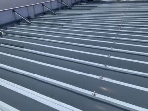 奈良市　店舗　折板屋根　雨漏り　漏水被害　改善工事　ボトルキャップ交換　DAITAKU　ダイタク　奈良　生駒