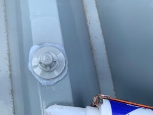 奈良市　店舗　折板屋根　雨漏り　漏水被害　改善工事　ボトルキャップ交換　DAITAKU　ダイタク　奈良　生駒