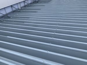 奈良市　店舗　折板屋根　雨漏り　漏水被害　改善工事　ボトルキャップ交換　DAITAKU　ダイタク　奈良　生駒