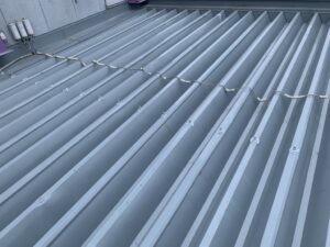 奈良市　店舗　折板屋根　雨漏り　漏水被害　改善工事　ボトルキャップ交換　DAITAKU　ダイタク　奈良　生駒