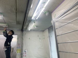 奈良市　店舗　雨漏り跡　塗装工事　DAITAKU　ダイタク