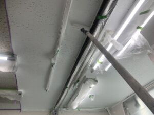 奈良市　店舗　雨漏り跡　塗装工事　DAITAKU　ダイタク