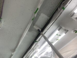 奈良市　店舗　雨漏り跡　塗装工事　DAITAKU　ダイタク