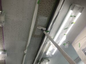 奈良市　店舗　雨漏り跡　塗装工事　DAITAKU　ダイタク