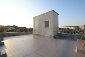 東大阪市　テナント　塔屋　防水工事　DAITAKU　ダイタク
